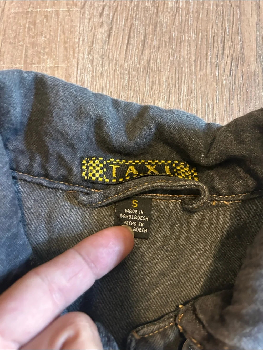 Taxi Cropped Distressed Black Denim Jacket Y2K size Women’s Small